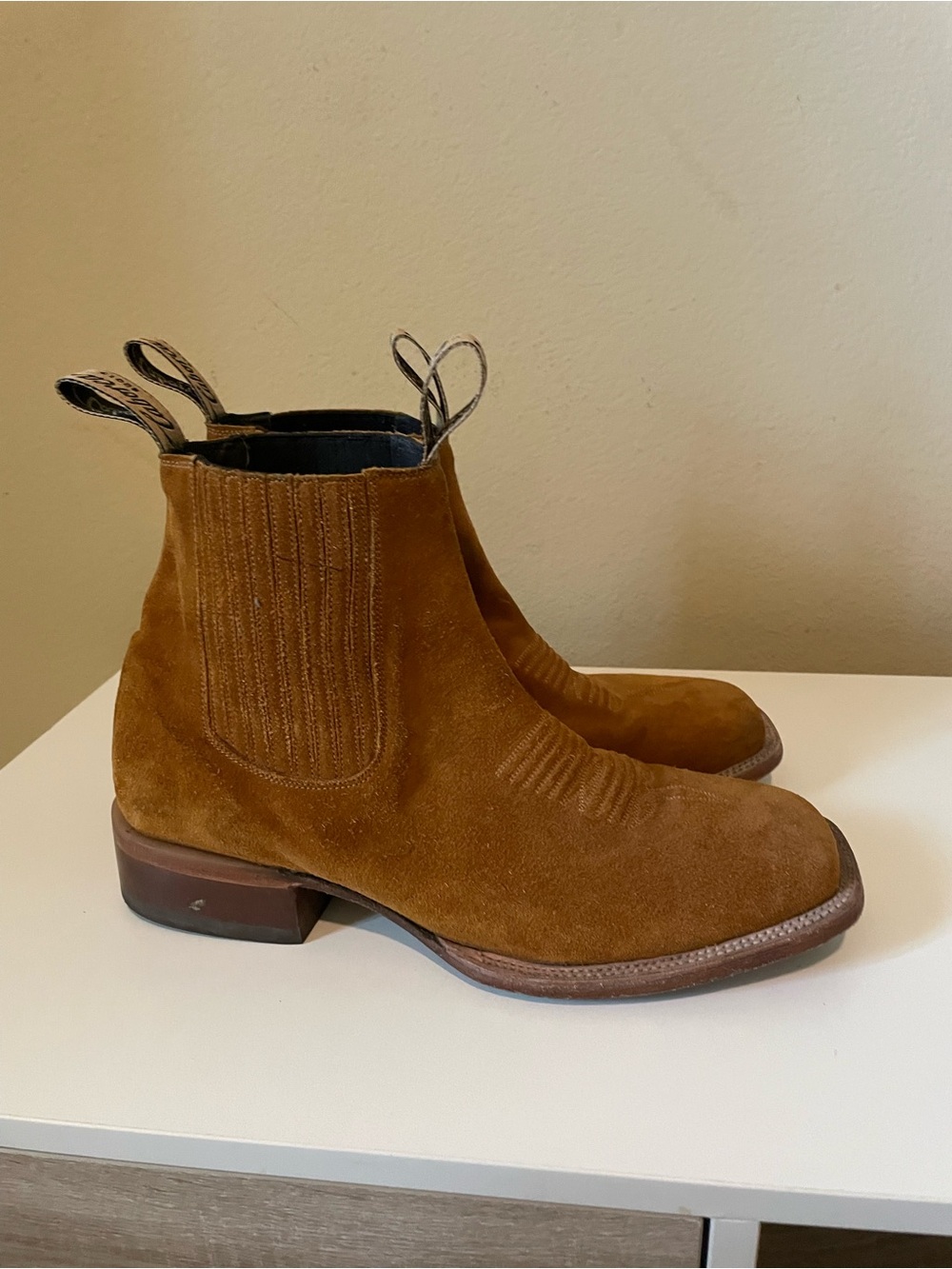 Men's Suede Chelsea Western Boots in Chestnut Brown